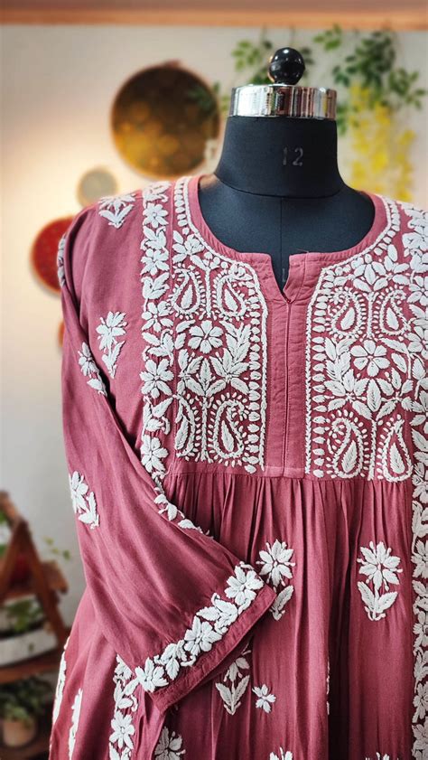 Best Lucknowi Kurtas for Women – Elegant Chikankari Styles | Shop Now ...