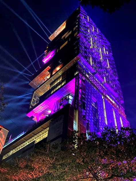 Antilia House: मुकेश अंबानी के आलीशान घर एंटीलिया में है बस इस चीज की ...