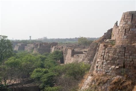 तुगलकाबाद किला दिल्ली: शक्तिशाली तुगलक राजवंश का एक मील का पत्थर ...