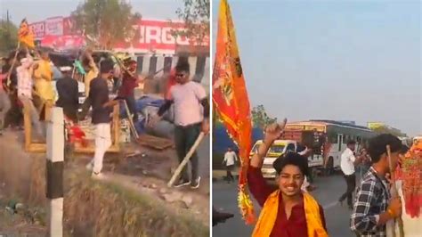 Agra: Karni Sena Workers Brandish Swords Outside Samajwadi Party MP ...