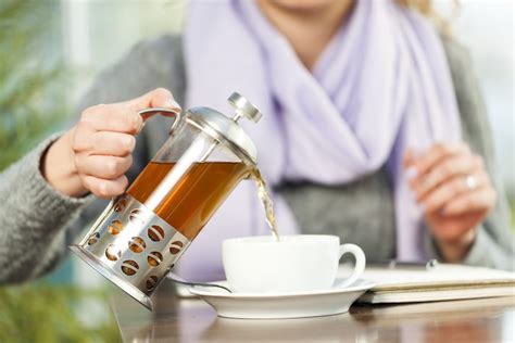 Hot-Brewed Tea vs. Cold-Brewed Tea: Which Is Better?