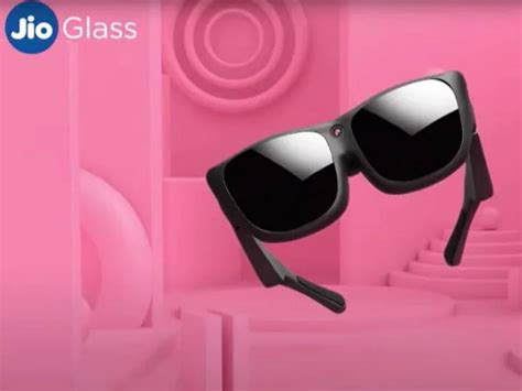 Jio announces 'jio Glass' that can do 3D holographic video calling ...
