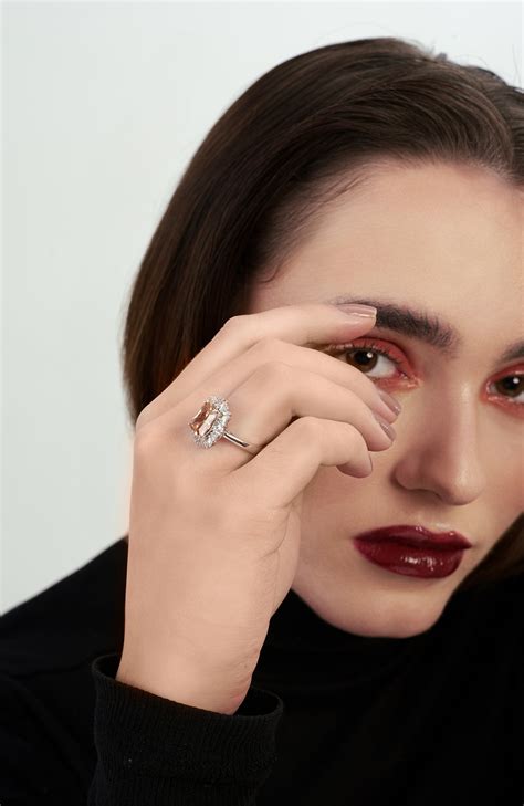 Rhea Emerald Cut Beget Diamanté Ring – Zevar King