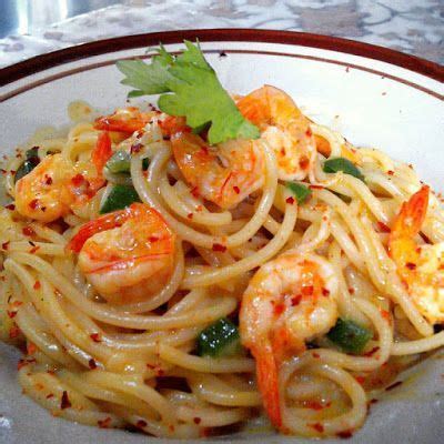 RESEP SPAGHETTI CURRY SCAMPI   Makanan italia, Makan malam  