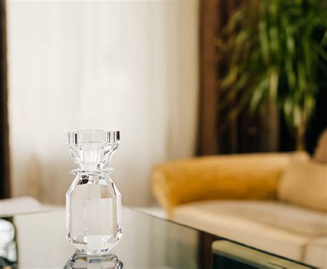 Elevate Your Space: EJAINTERNATIONAL APS Clear Crystal Holders – Maison SIA
