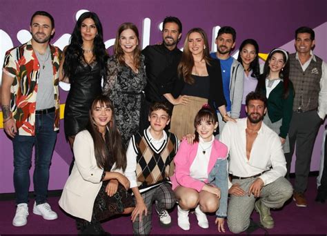 María Perroni Garza debuta como protagonista en una obra de zombies