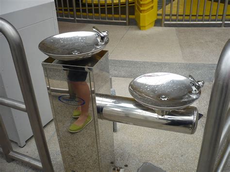 Alicesg-Singaporemyhome: Universal Studio Singapore - Drinking Fountain