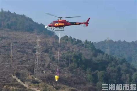 南航护林总站出动6架直升机扑灭云南玉龙森林山火|玉龙|南航|直升机_新浪新闻