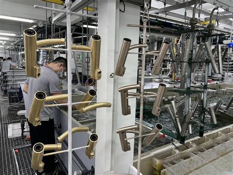 https://www.wfaucet.com/wp-pages/stainless-steel-faucet/brushed-faucet/images/brushed-finish-process-pvd-electroplating.webp