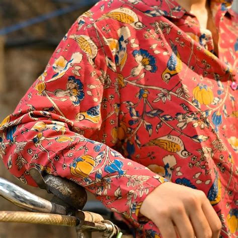 Vrindavan Pink Kalamkari Cotton Unisex Shirt – Studio Chaap