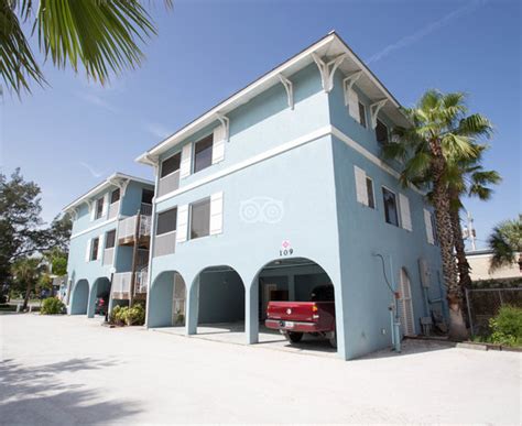 DONT MISS OUT ON THIS RESORT - Review of BridgeWalk a Landmark Resort ...