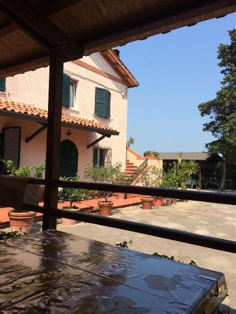 VILLA ROSA (Porto Sant'Elpidio) - B&B Reviews & Photos - Tripadvisor