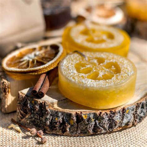 Handmade Lemon & Loofah Soap | DIY SKINCARE | Natural Soap-Makiong