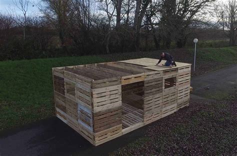 Building With Pallets