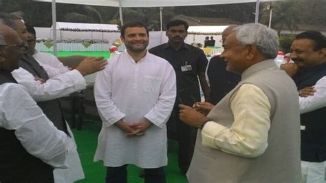 सरकार बनने के बाद करीब आए लालू प्रसाद और राहुल गांधी, नीतीश के घर चाय ...