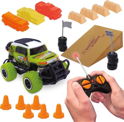 Wheelz RC Monster Truck Stadium Set - Includes Monster Truck, Stunt ...