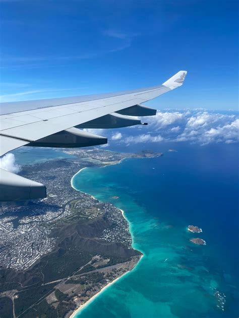 Stunning Hawaiian Vacations for Couples | SheBuysTravel