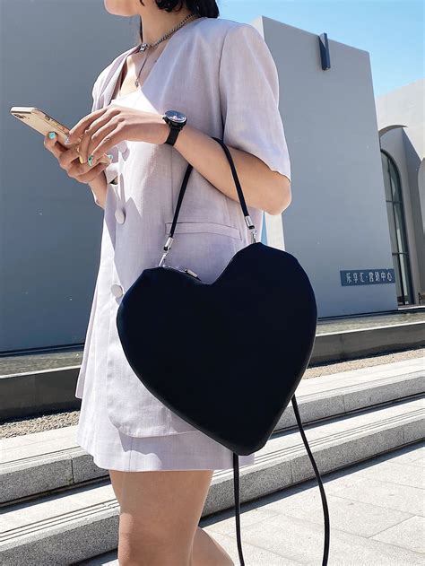 Minimalist Heart Shaped Shoulder Bag | Fashion hacks clothes, Diy bag ...