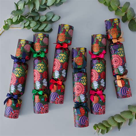 Luxury Christmas Crackers | Hand-Rolled & Eco-Friendly | Chase and Wonder