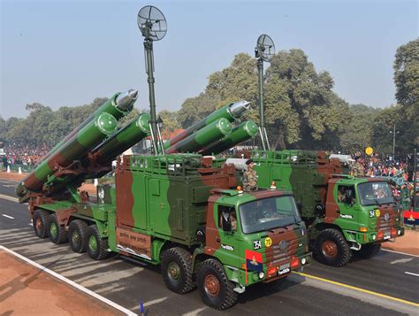 Military Hardware Displayed During India's Republic Day 2017 Parade ...