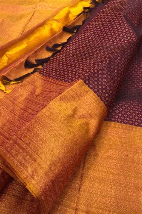 Shop the exquisite Maroon Kanjeevaram Handloom Pure Silk Saree