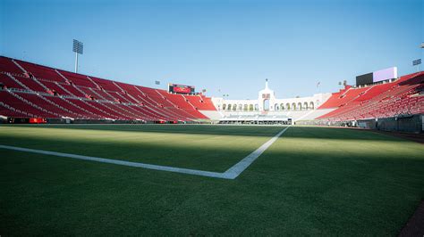 Picture Yourself At The La Coliseum With New Zoom Backgrounds ...
