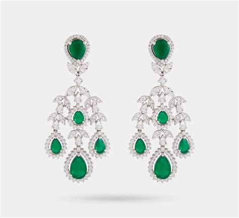 Lustrous Diamond Dangling Earring – Meralda Jewels