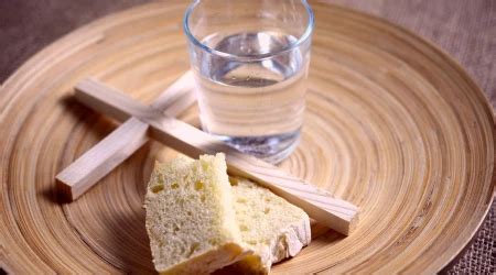 ¿Qué significa hacer oración, ayuno y dar limosna en Cuaresma? Obispo ...