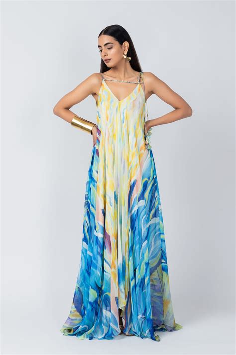Sky – Label Naariti