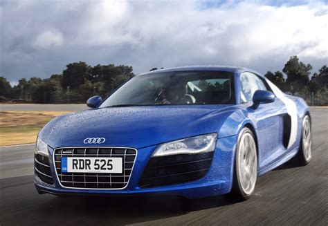 Audi R8 V10 (2009) - pictures & information