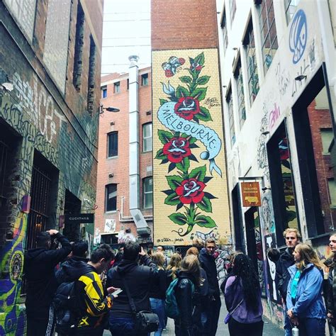 Business People Walking Melbourne Art 的图像结果