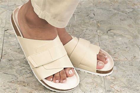 How Soft Sandals For Men Can Improve Your Posture