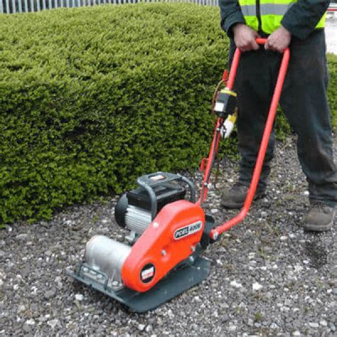 Using a Wacker Plate UK 的图像结果