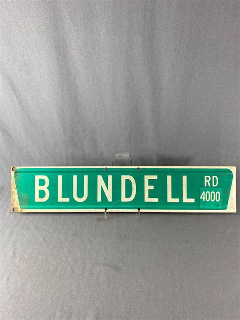 Blundell Rd 4000 Double Side Street Sign. Approx. 34" x 7"