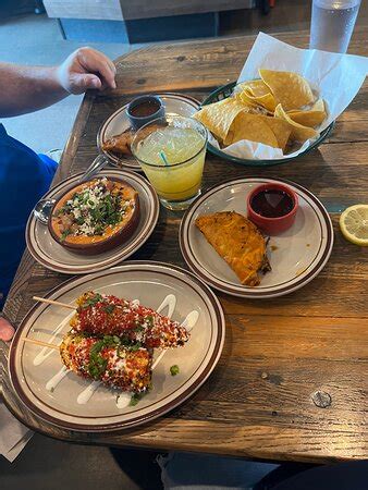 2nd visit was beyond horrible! - Reviews, Photos - Los Chingones - Fort ...