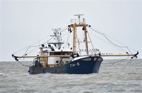 ADRIANA MAATJE TH-5, Fishing Vessel - Scheepsdetails en huidige positie ...