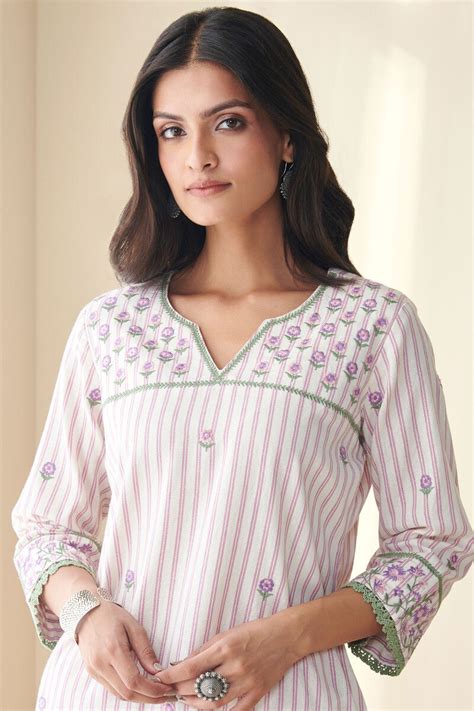 Buy Off-White Handcrafted Straight Cotton Kurta for Women | FGMK22-319 ...