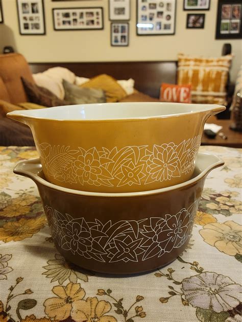 Woodland Gradient Pyrex Pattern Set of 2 Casserole Dishes 472-B and 473 ...