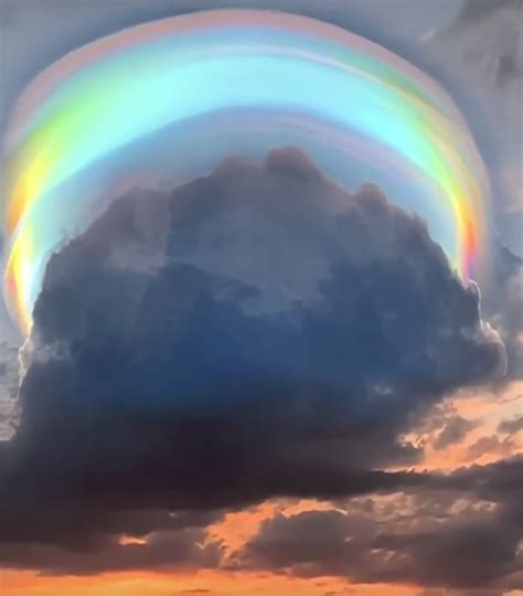 Rare, mysterious 'rainbow cloud' stuns internet