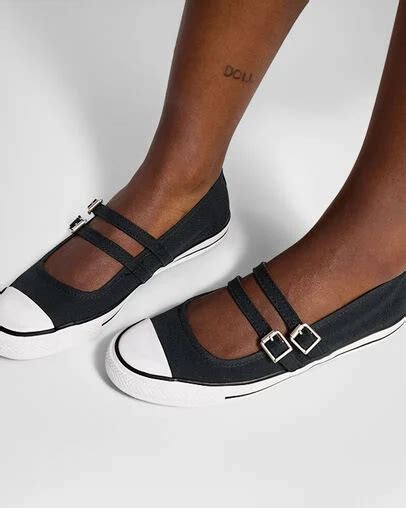 Chuck Taylor All Star Dainty Mary Jane Women's Low Top Shoe. Converse.com