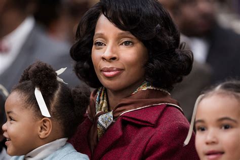 First Look: 'Betty & Coretta' Starring Angela Bassett, Mary J. Blige ...