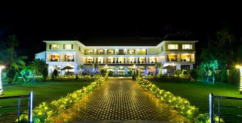 LAKE PALACE HOTEL (Kadinamkulam) - Hotel Reviews, Photos, Rate ...