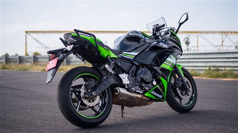 Kawasaki Ninja 650 2017 Std Compare Bike Photos - Overdrive
