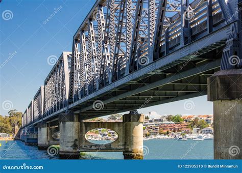 Tom Uglys Bridge is Pratt Truss Spans that Cross the Georges River in ...