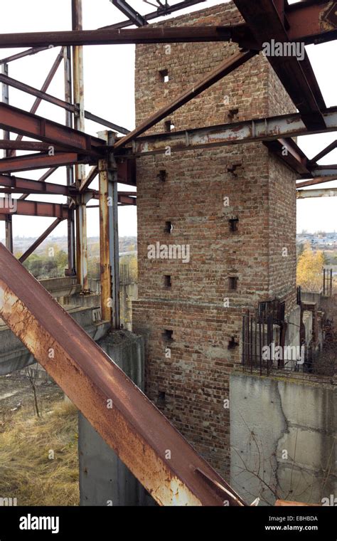 Old Building 的图像结果