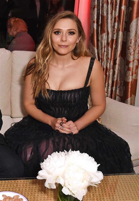 Elizabeth Olsen - bikini