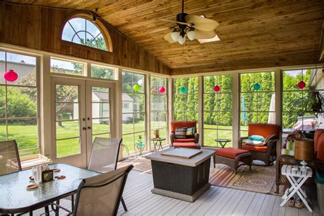 What Type Of Flooring For A 3 Season Room | Viewfloor.co