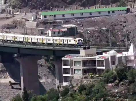Chenab rail bridge: Railways successful trial run on world's highest ...