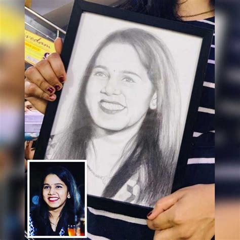 Realistic Handmade B&W Sketch Portrait – Le Prestige Box