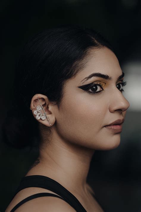 Buy Tarkashi Bold Earcuff (Single Piece) Online - Ciceroni